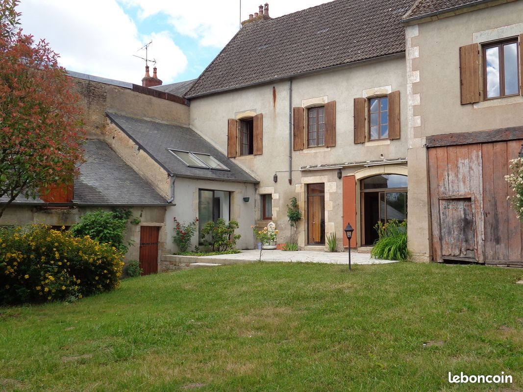 Maison à vendre, 289m², Saint-Saulge
