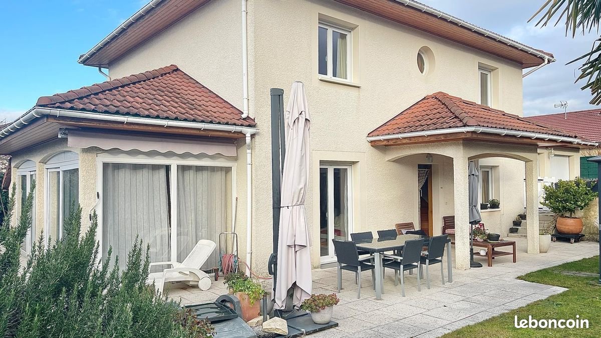 Maison à vendre, 138m², Valleiry