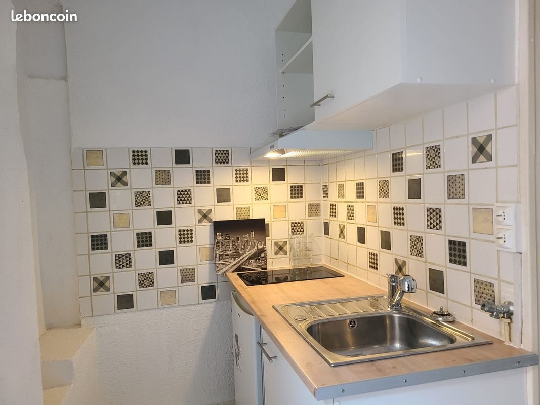 Appartement à louer, 22m², Nîmes