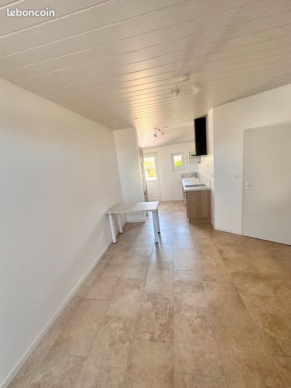 Appartement à louer, 35m², Fours