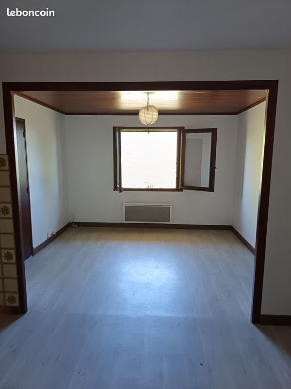 Appartement à louer, 70m², Rieupeyroux