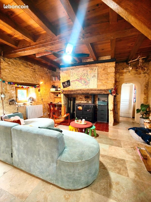Maison à louer, 100m², Salignac-Eyvigues