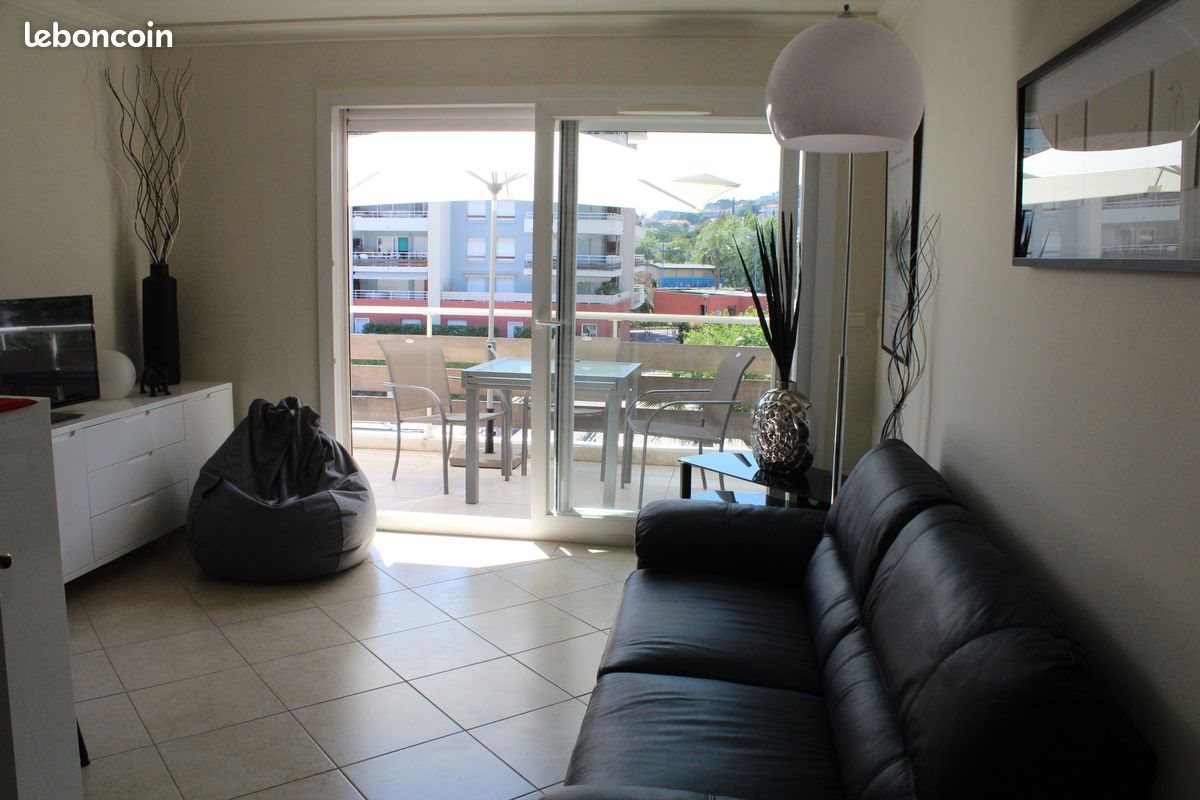 Appartement à louer, 40m², Mandelieu-la-Napoule