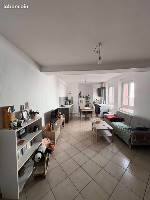 Appartement à louer, 55m², Ay