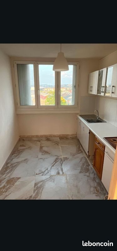 Appartement à louer, 75m², Saint-Etienne