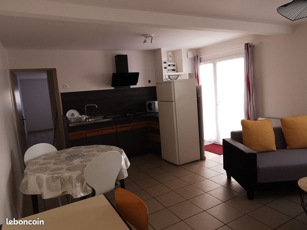 Appartement à louer, 38m², Rochefort