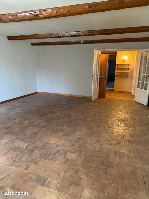 Appartement à louer, 155m², Laragne-Montéglin
