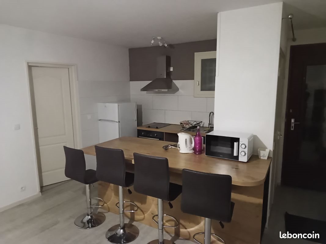 Appartement à louer, 56m², Eyguières