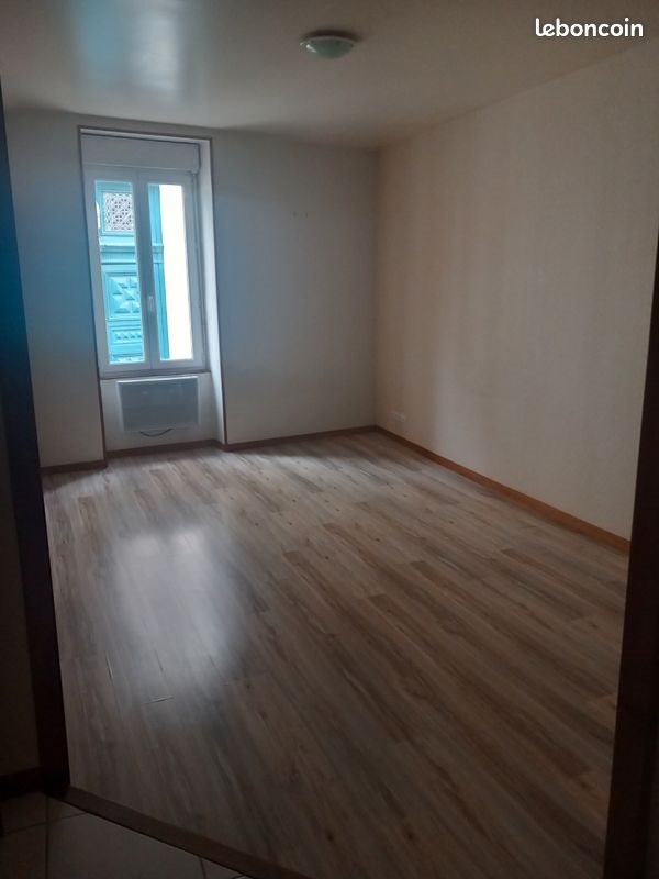Appartement à louer, 35m², Saint-Etienne-de-Montluc