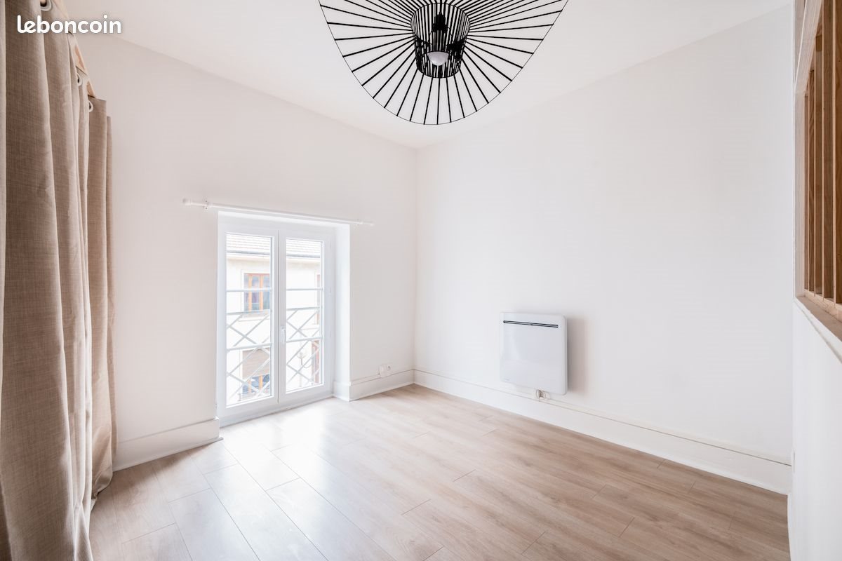 Appartement à louer, 40m², Beaujeu