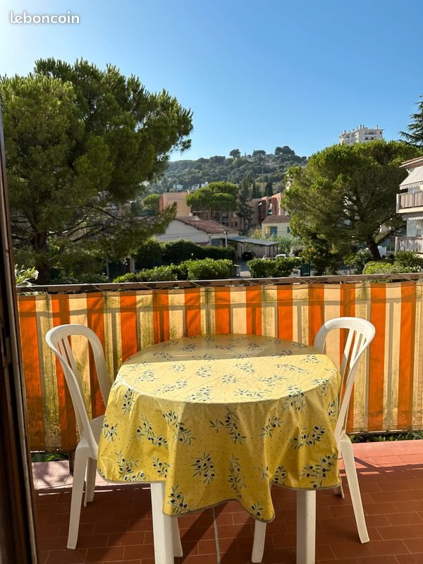 Appartement à louer, 30m², Vallauris