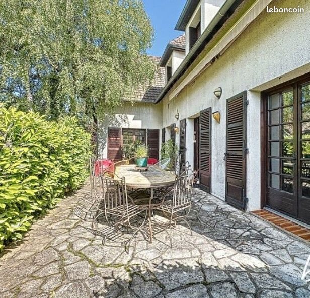 Maison à vendre, 320m², Montaigut-en-Combraille