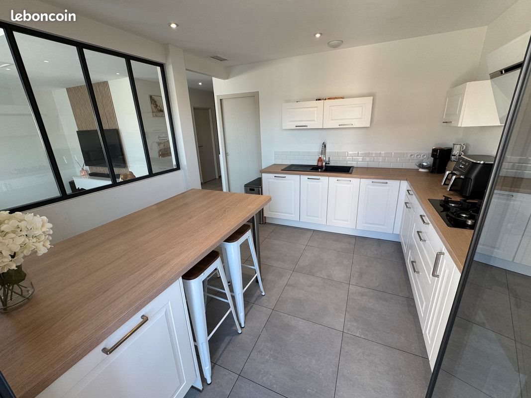 Maison à louer, 160m², Ambarès-et-Lagrave