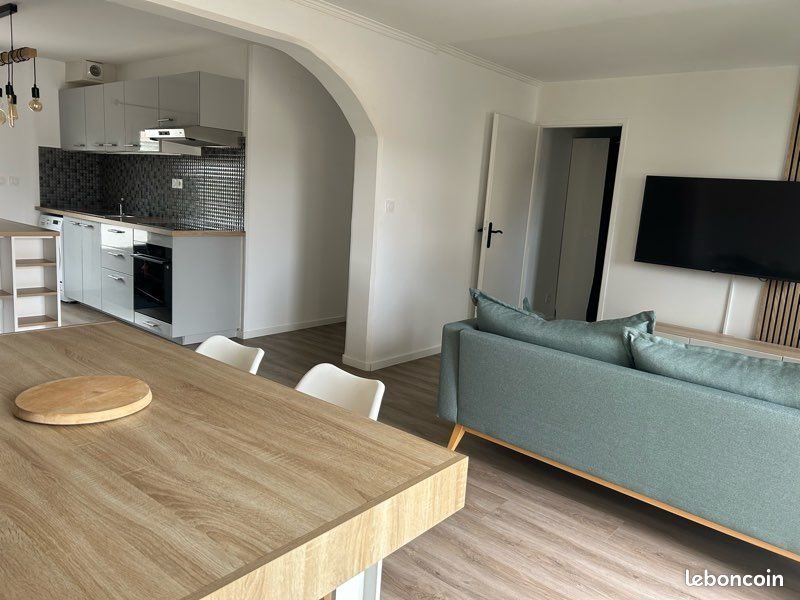 Appartement à louer, 64m², Bressols