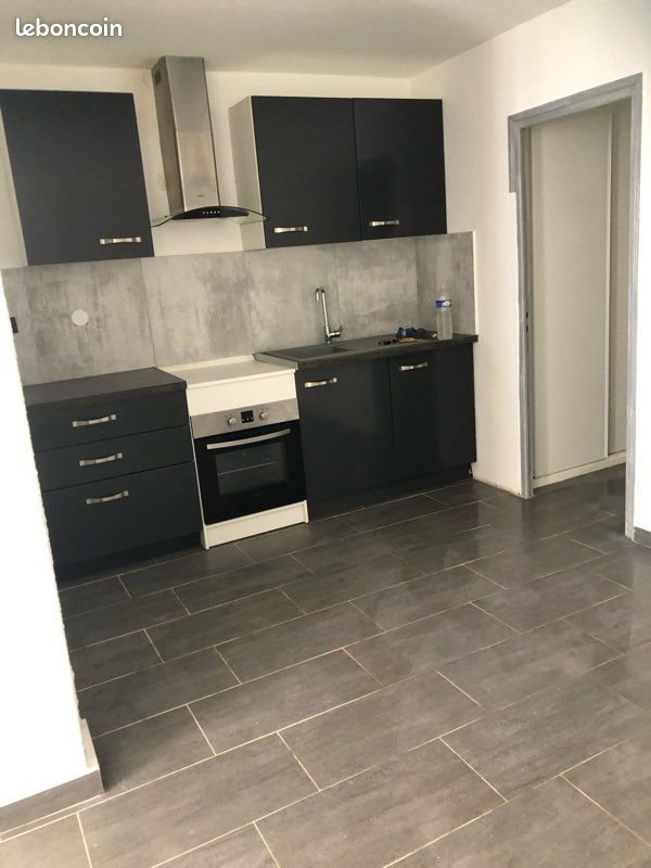 Maison à louer, 55m², Marignane