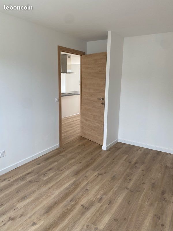 Appartement à louer, 85m², Pluneret