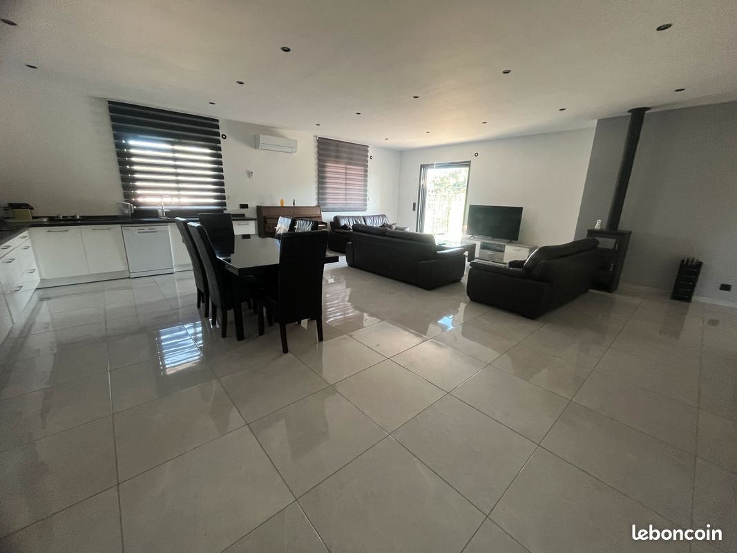 Maison à louer, 114m², Vidauban