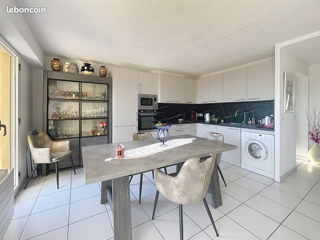 Appartement à louer, 65m², Saint-Raphaël