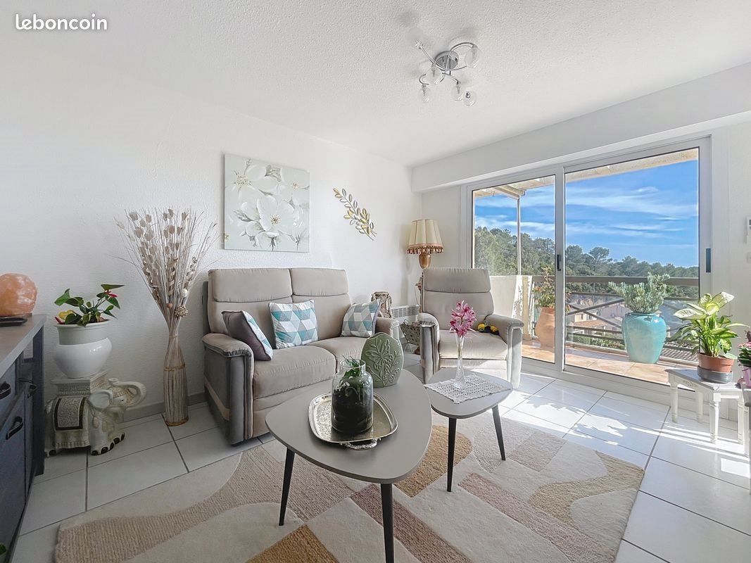 Appartement à louer, 65m², Saint-Raphaël