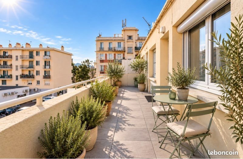 Appartement à louer, 27m², Marseille 8ème