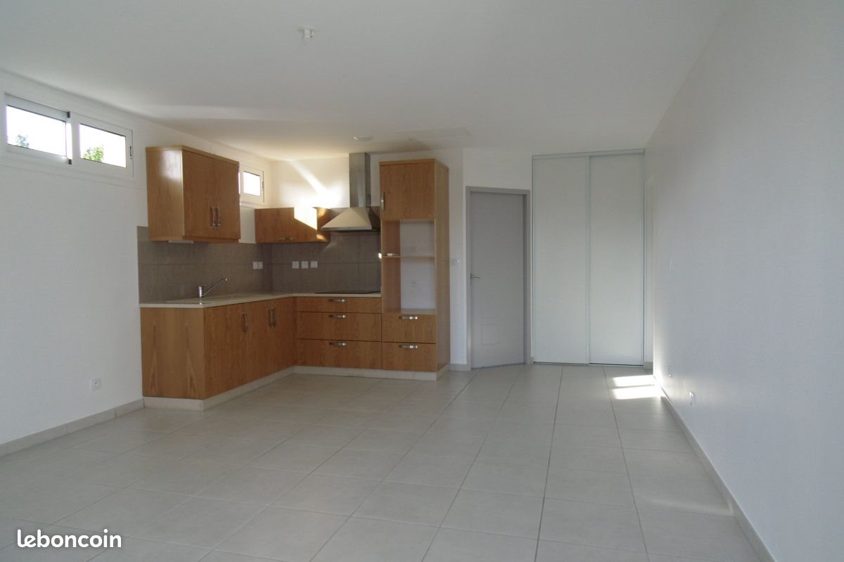 Appartement à louer, 65m², Lafox