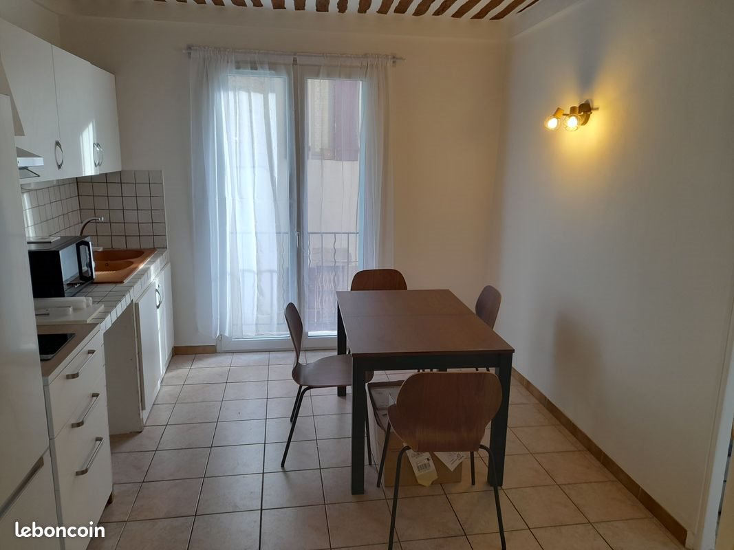 Appartement à louer, 40m², Lambesc