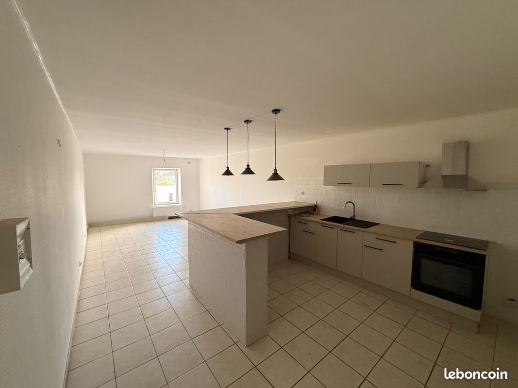 Appartement à louer, 80m², Lexy