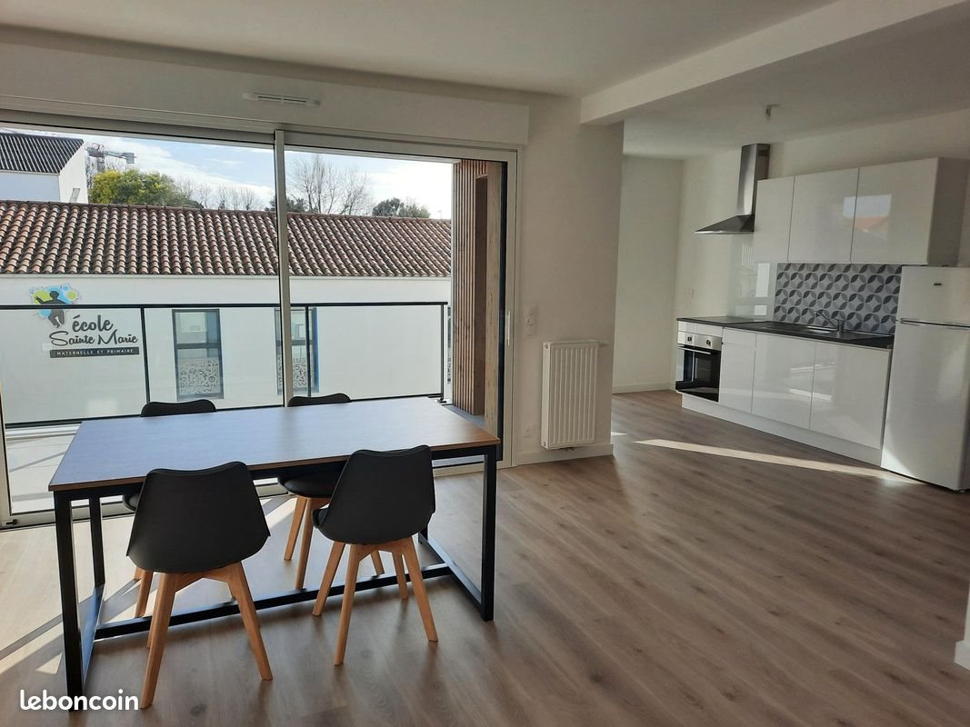 Appartement à louer, 68m², Le Fenouiller