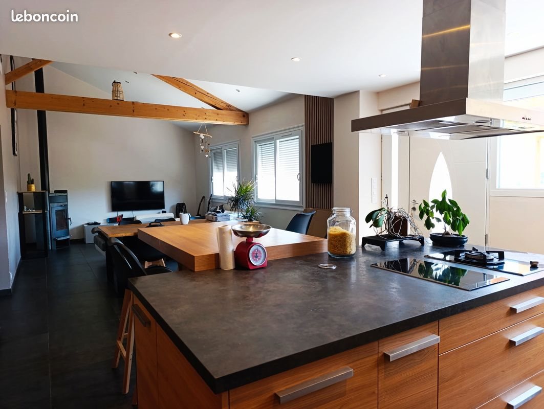 Maison à vendre, 106m², Vorey