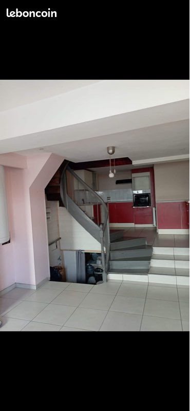 Maison à louer, 70m², Pieusse