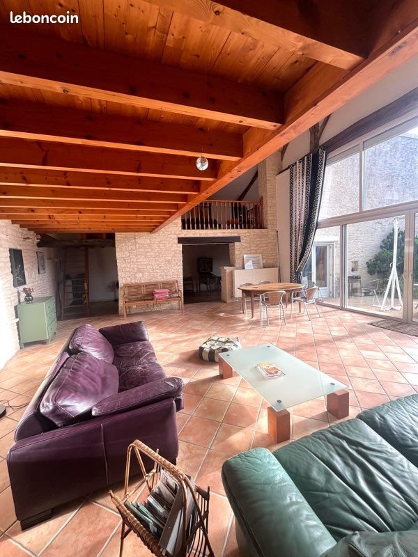 Maison à louer, 170m², Saint-Hilaire-la-Palud