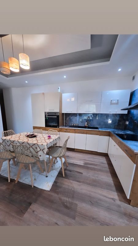 Appartement à louer, 150m², Moncey