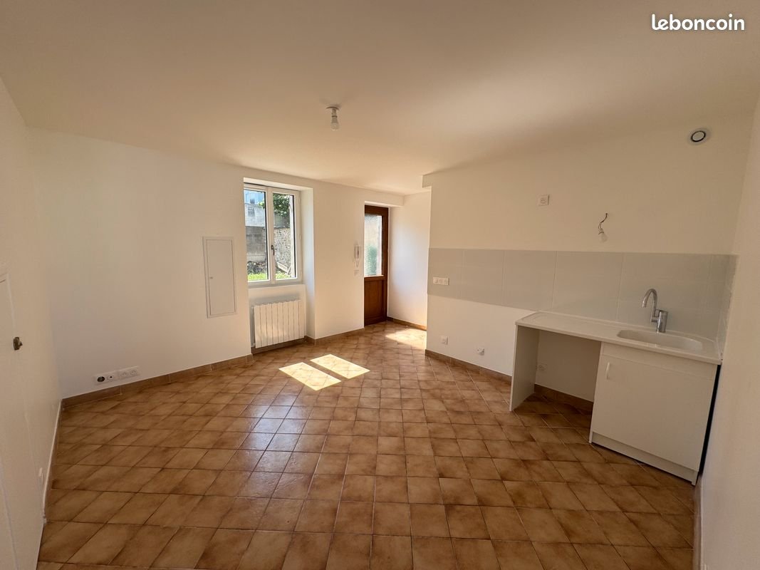 Maison à louer, 28m², Combs-la-Ville
