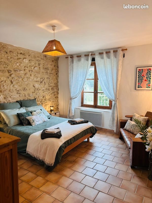 Appartement à louer, 70m², Forcalquier