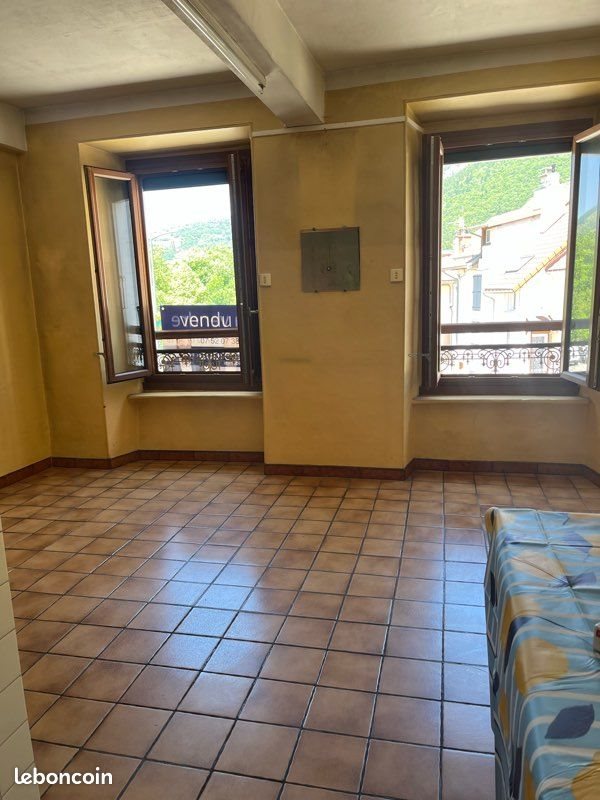 Maison à vendre, 82m², Corps