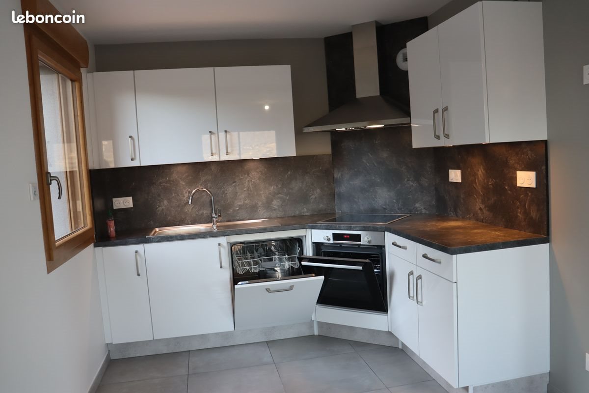 Appartement à louer, 87m², Corbonod