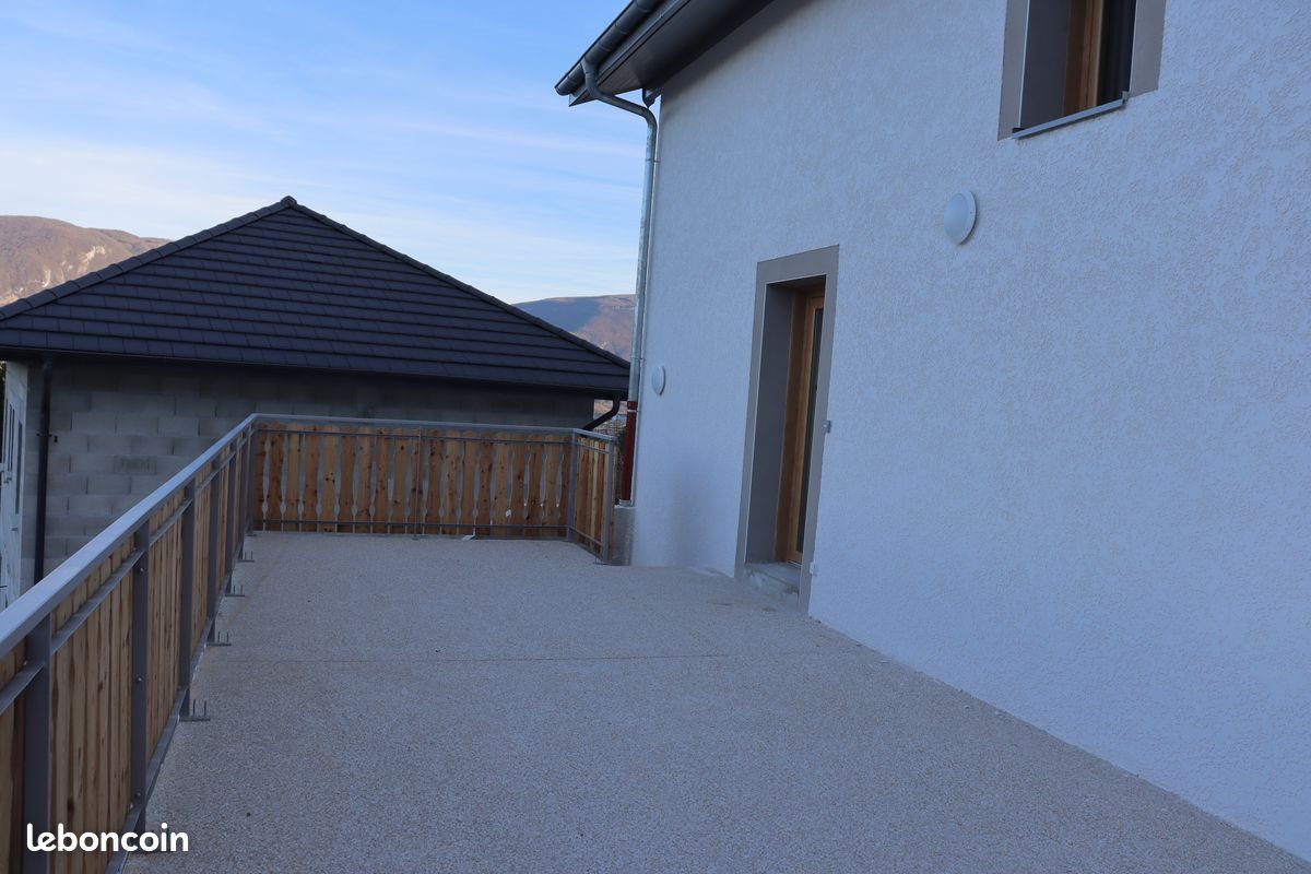 Appartement à louer, 87m², Corbonod