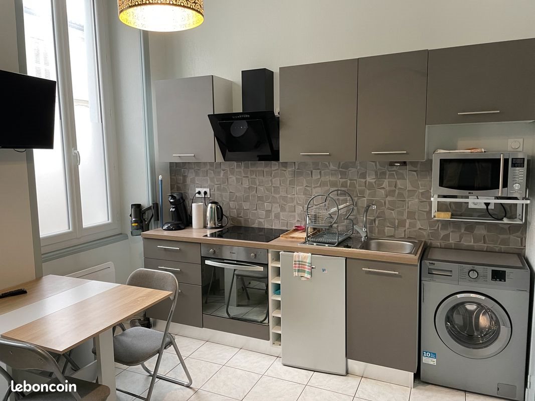 Appartement à louer, 18m², Rochefort