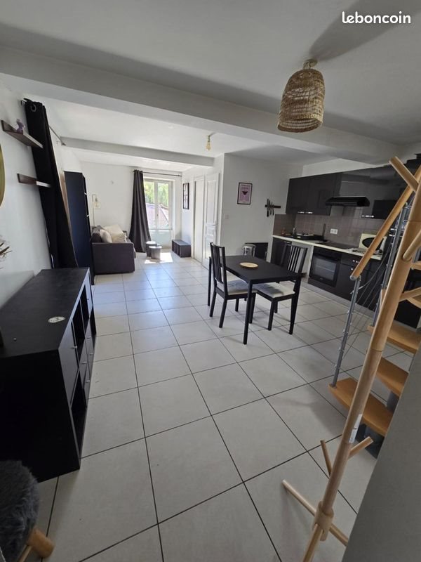 Appartement à louer, 42m², Écully