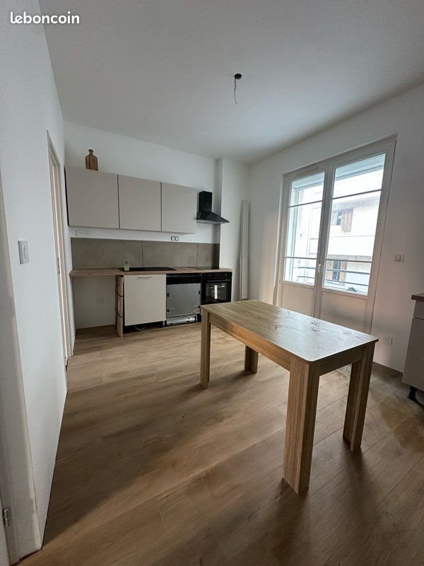 Appartement à louer, 58m², Toulon