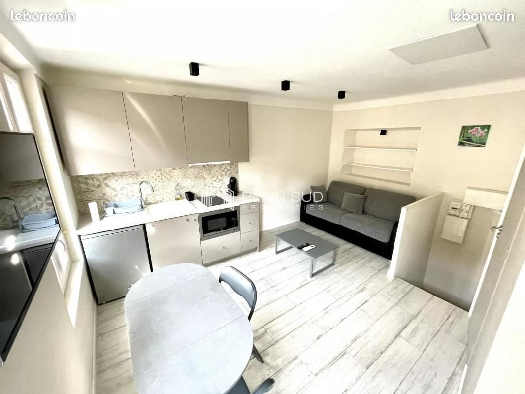 Appartement à louer, 200m², Valbonne
