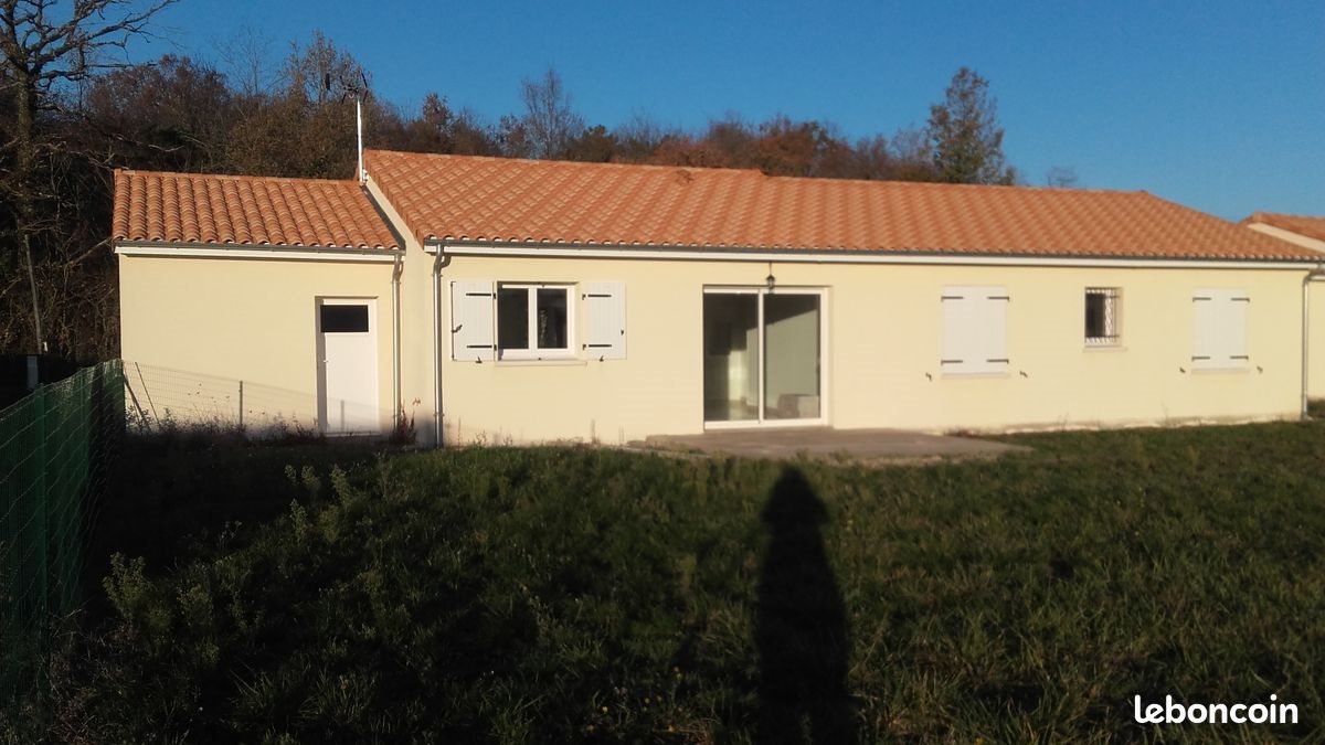 Maison à louer, 120m², Fleuré