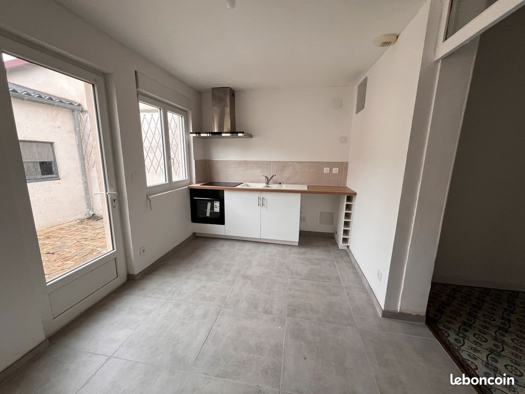 Maison à louer, 61m², Doullens