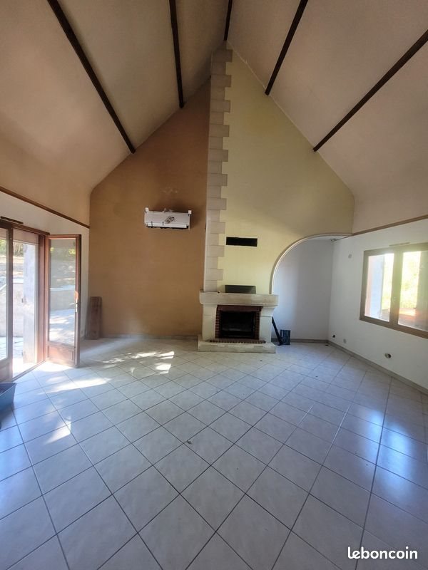 Maison à louer, 120m², Vallères