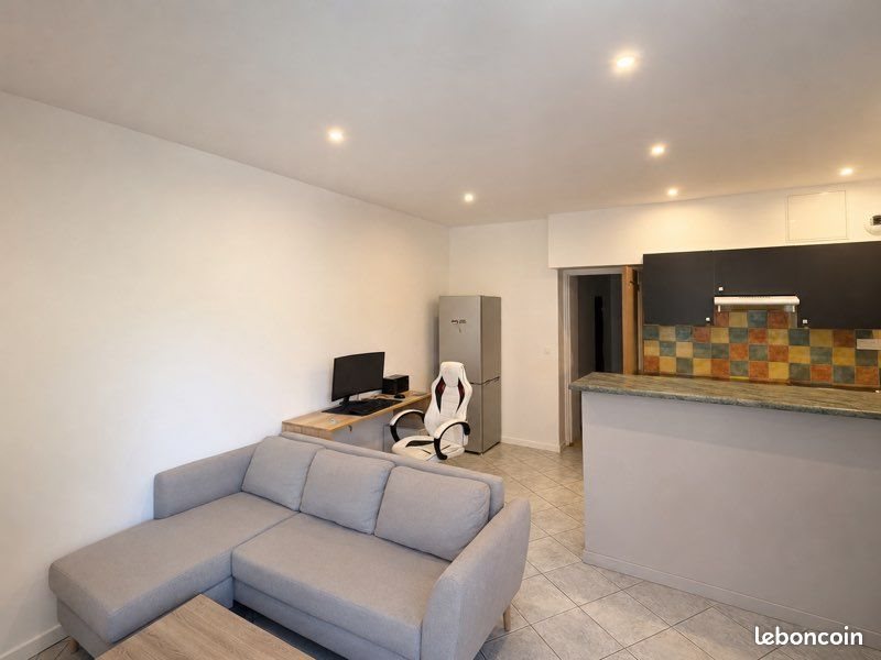 Appartement à louer, 30m², Pont-Saint-Esprit