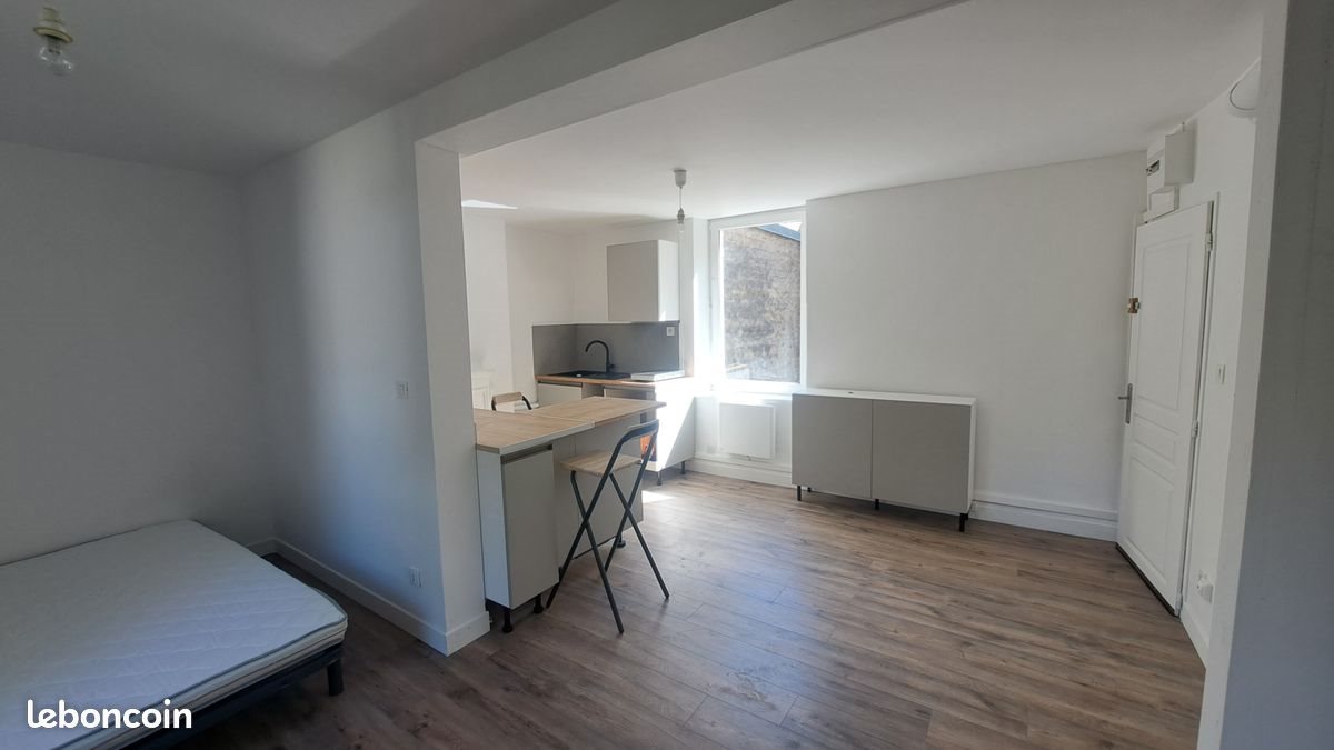Appartement à louer, 25m², Lons-le-Saunier