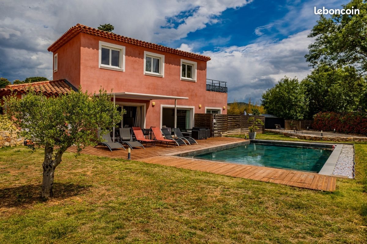 Maison à louer, 137m², La Crau