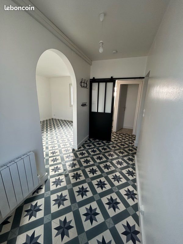 Maison à louer, 75m², Coulgens