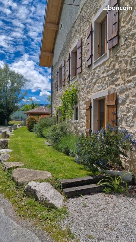 Appartement à louer, 85m², Cornier