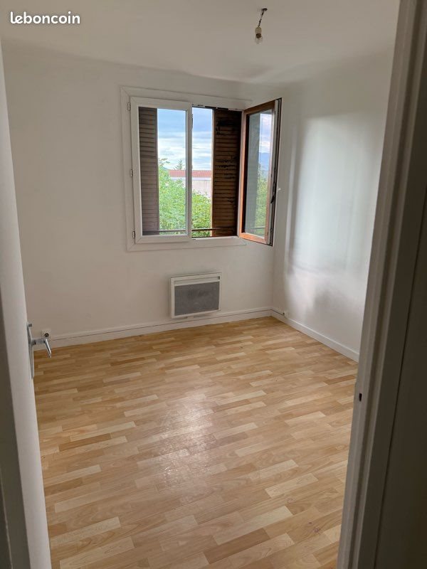 Appartement à louer, 60m², Roussillon